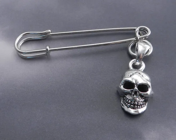 Safety Pin with Skull XL Pendant